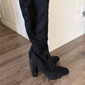 Steve Madden size 7 suede black boots Fedora/Fedo02S1